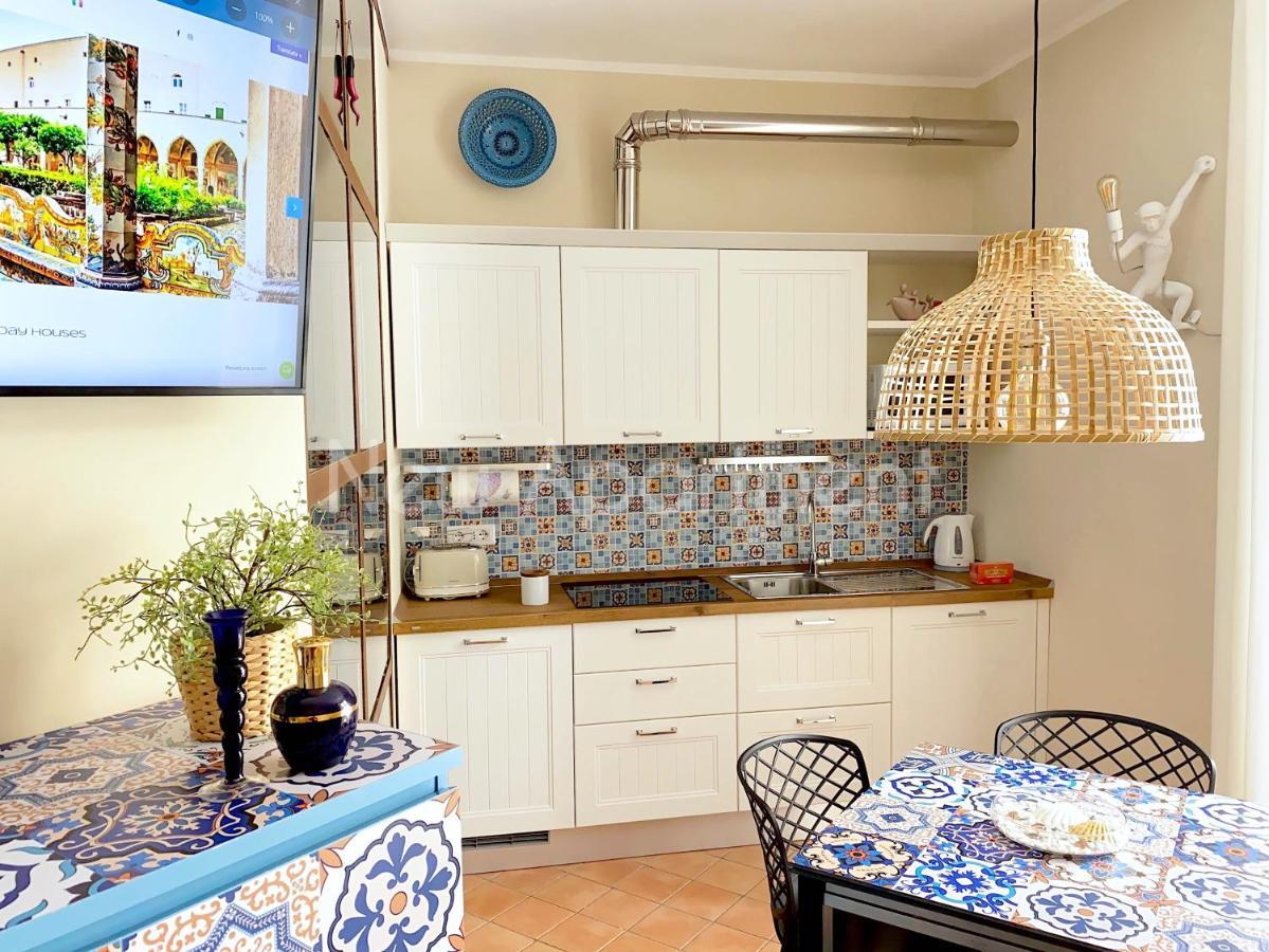 Caprese Experience - Light Blu Apt - Dante เนเปิลส์ ภายนอก รูปภาพ