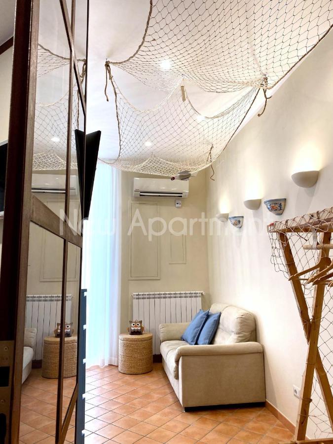 Caprese Experience - Light Blu Apt - Dante เนเปิลส์ ภายนอก รูปภาพ